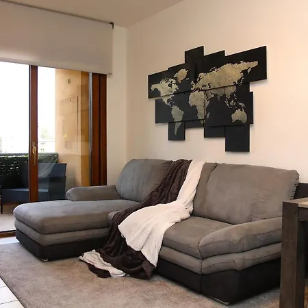 Comfy Living! Renovated 2 At Ambra Apartments-lift-secure Parking-great Area! Apartamento *