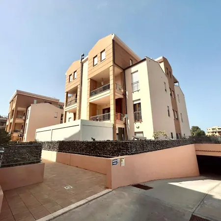 Comfy Living! Renovated 2 At Ambra Apartments-lift-secure Parking-great Area! Apartment *